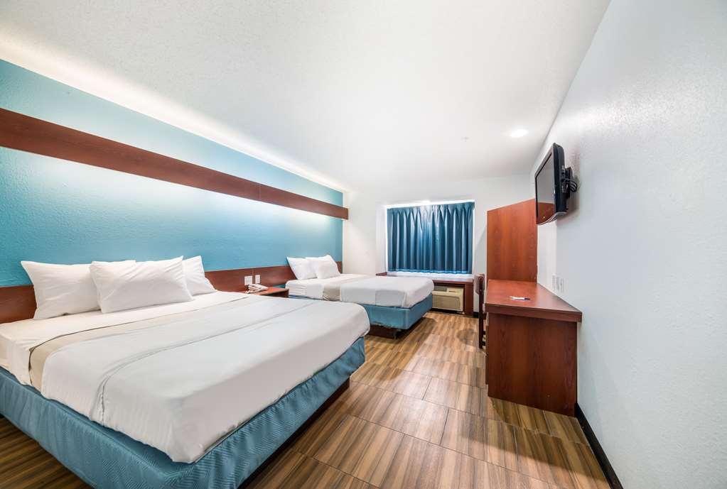 Americas Best Value Inn & Suites Brunswick Room photo