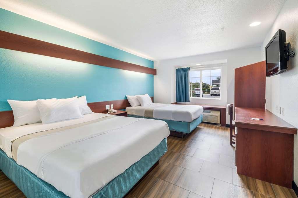 Americas Best Value Inn & Suites Brunswick Room photo