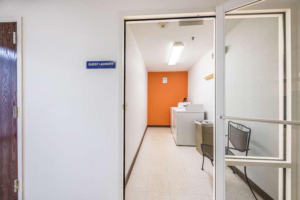 Americas Best Value Inn & Suites Brunswick Facilities photo