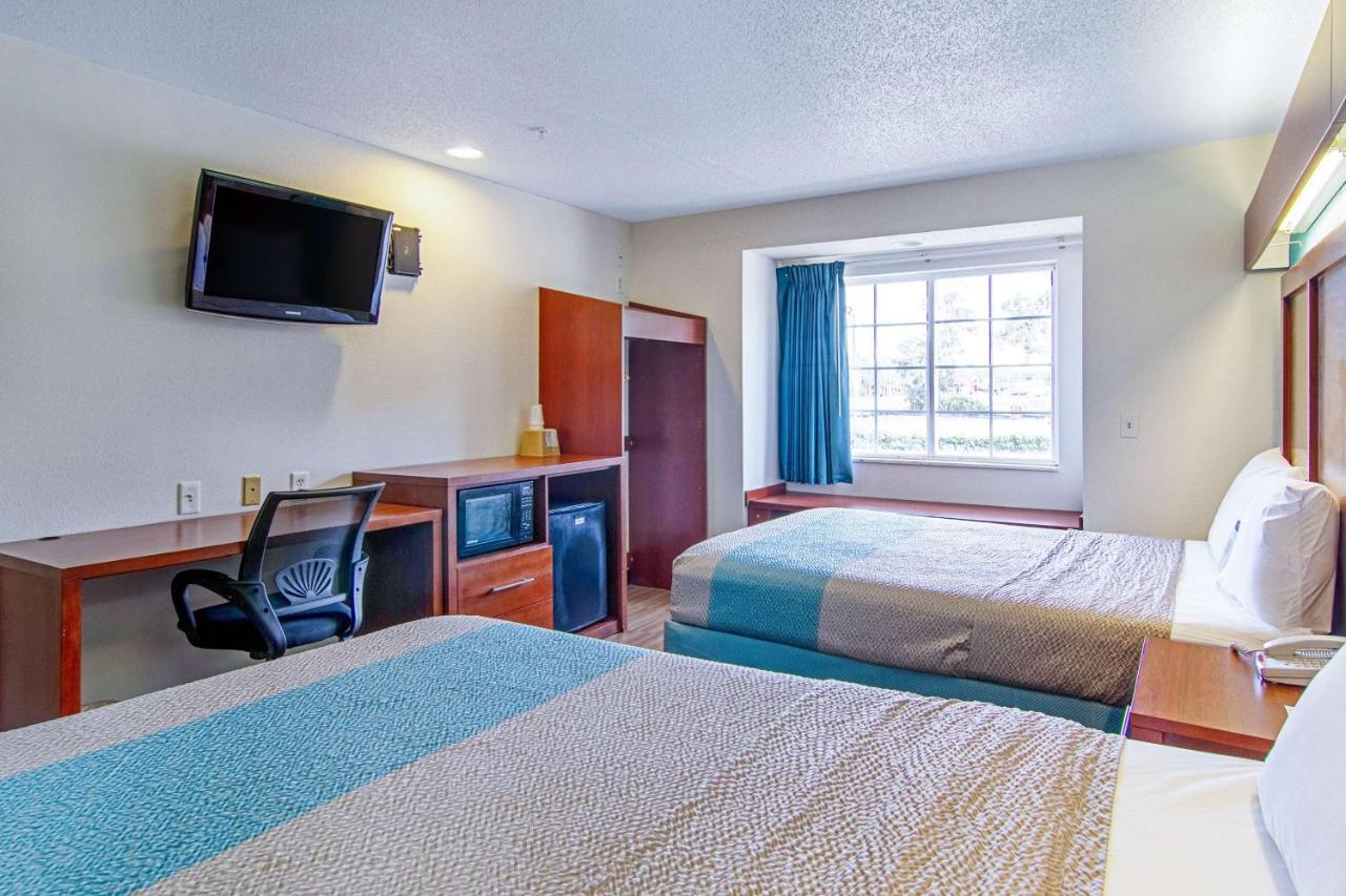 Americas Best Value Inn & Suites Brunswick Exterior photo