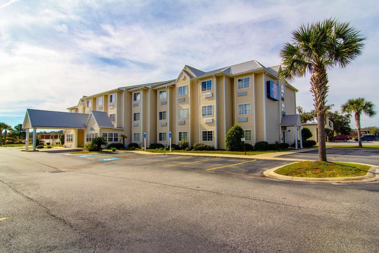 Americas Best Value Inn & Suites Brunswick Exterior photo